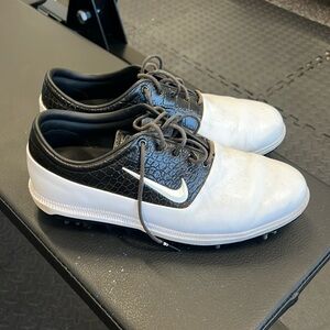 Nike Victory white and black. Rare.